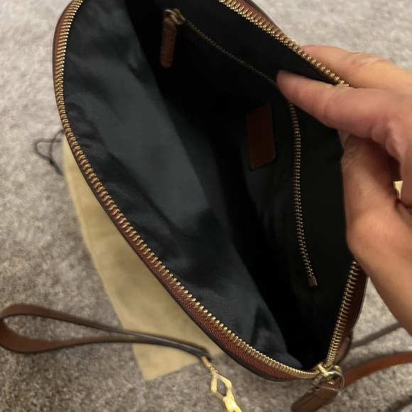 Burberry
Orchard Crossbody Bag House Check Canvas and Leather. - Picture 3 of 10